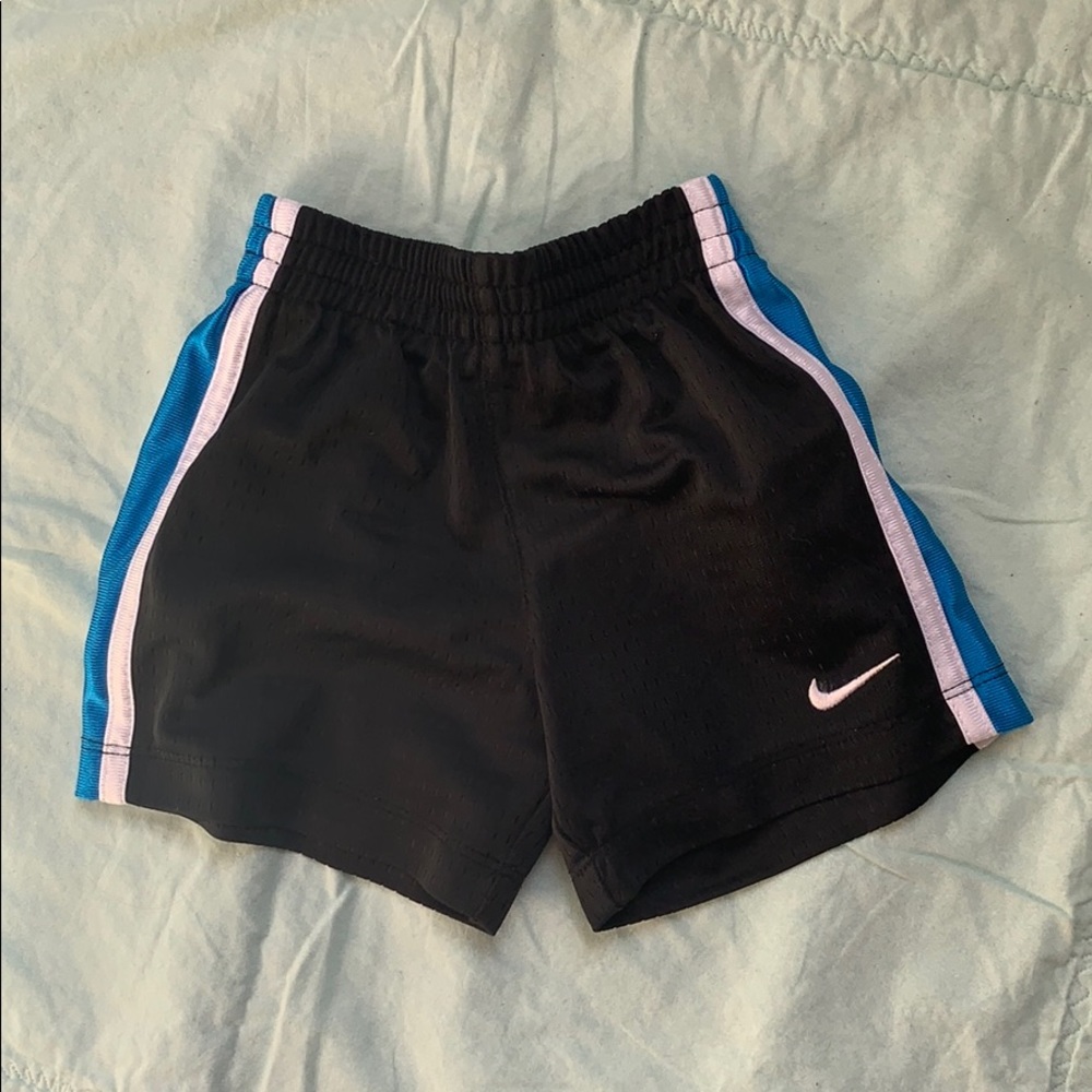 ❤️❤️ 3 for $10❤️❤️ Nike Mesh Shorts